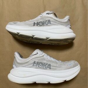 HOKA Bondi 9 Womens Size 8 Stardust/Silver Athletic Shoes